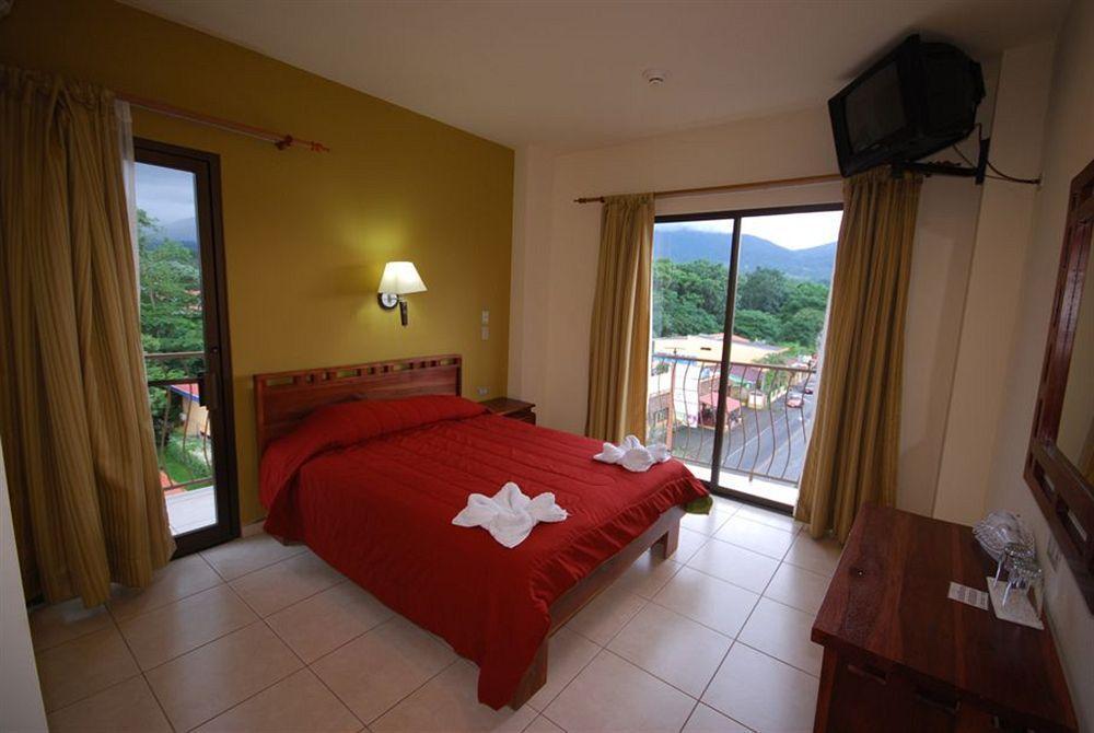 Hotel La Fortuna Екстериор снимка