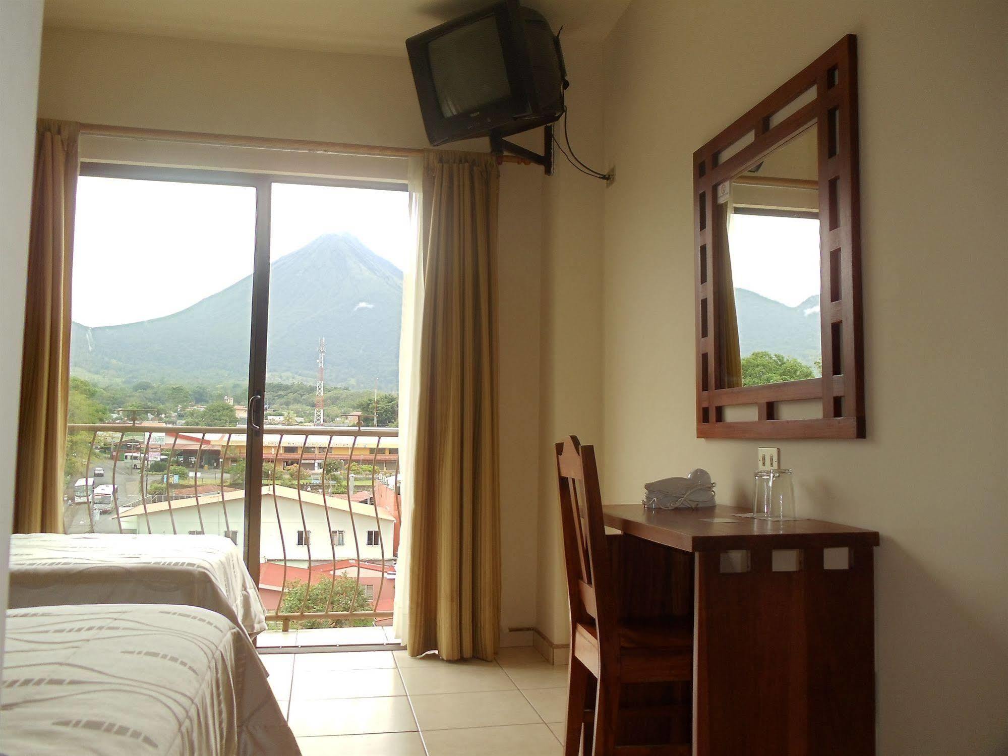 Hotel La Fortuna Екстериор снимка