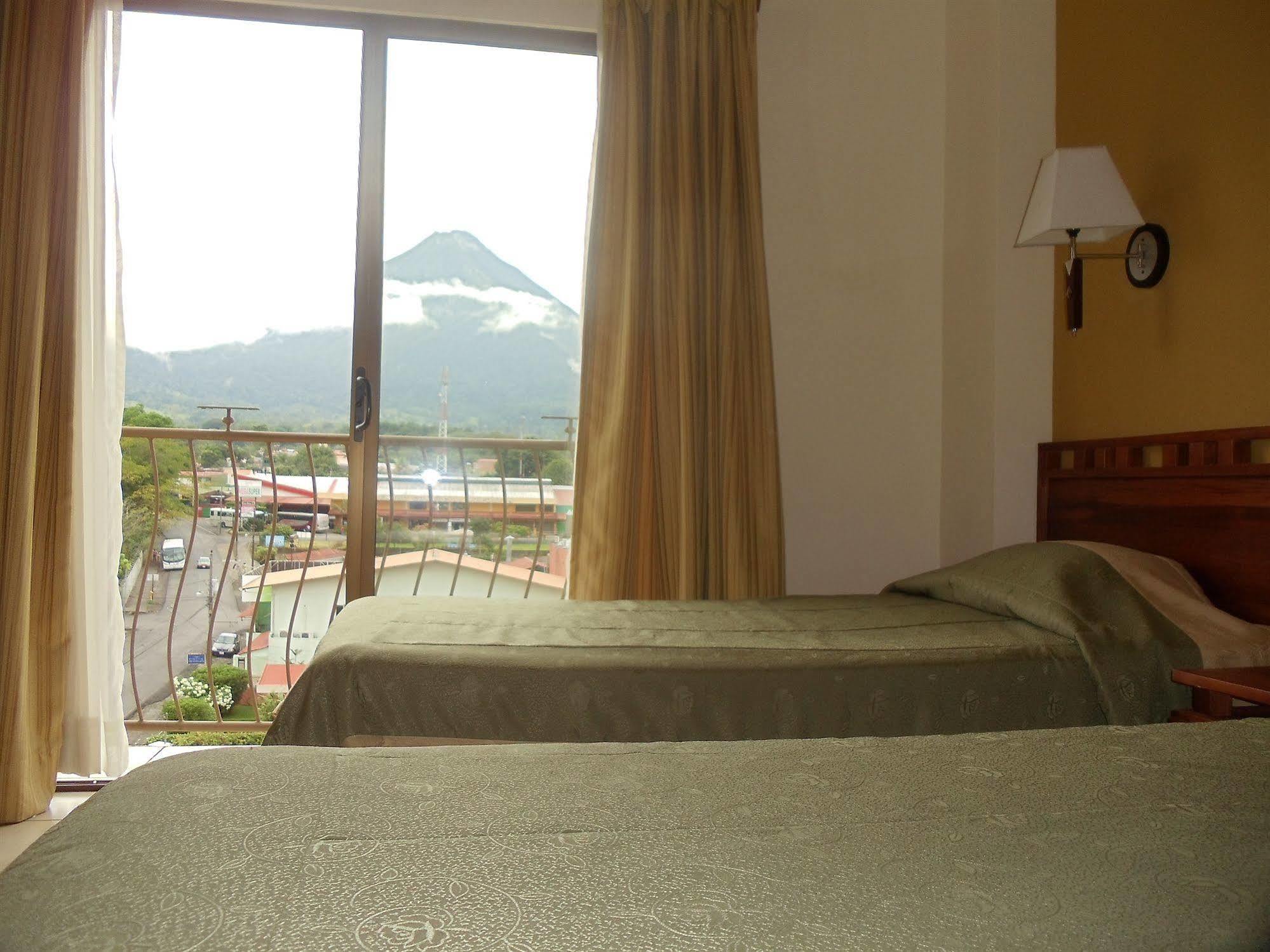 Hotel La Fortuna Екстериор снимка